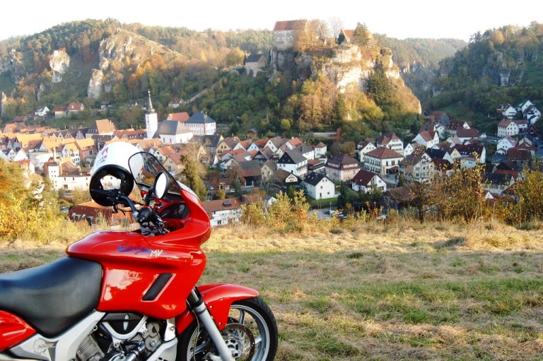 Motorrad fahren - hier Köppelplatz Pottenstein