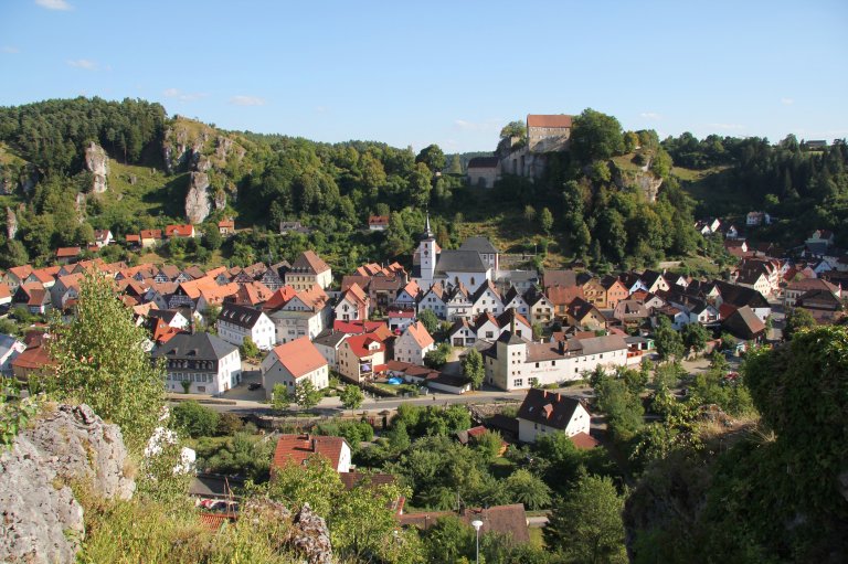 Pottenstein, Blick vom Breitenstein auf die Altstadt
